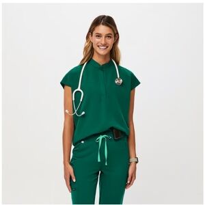 Hunter Green Figs Scrub set